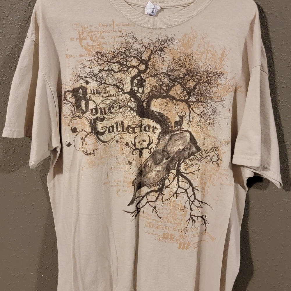 Xl bone collector tee shirt Tanish cream color
